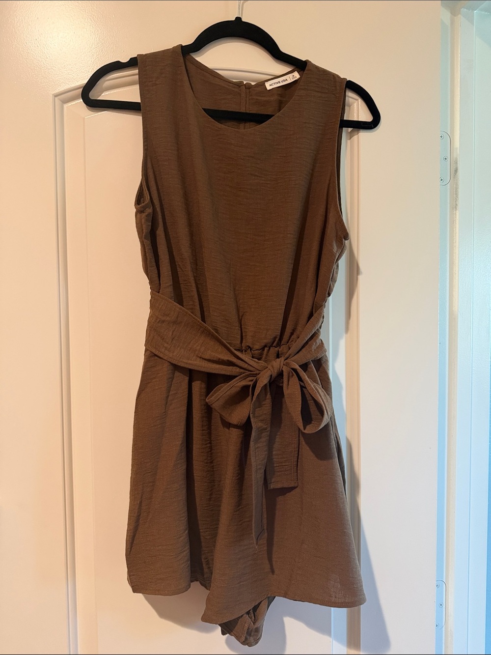 Sleeveless Tie-Waist Brown Romper